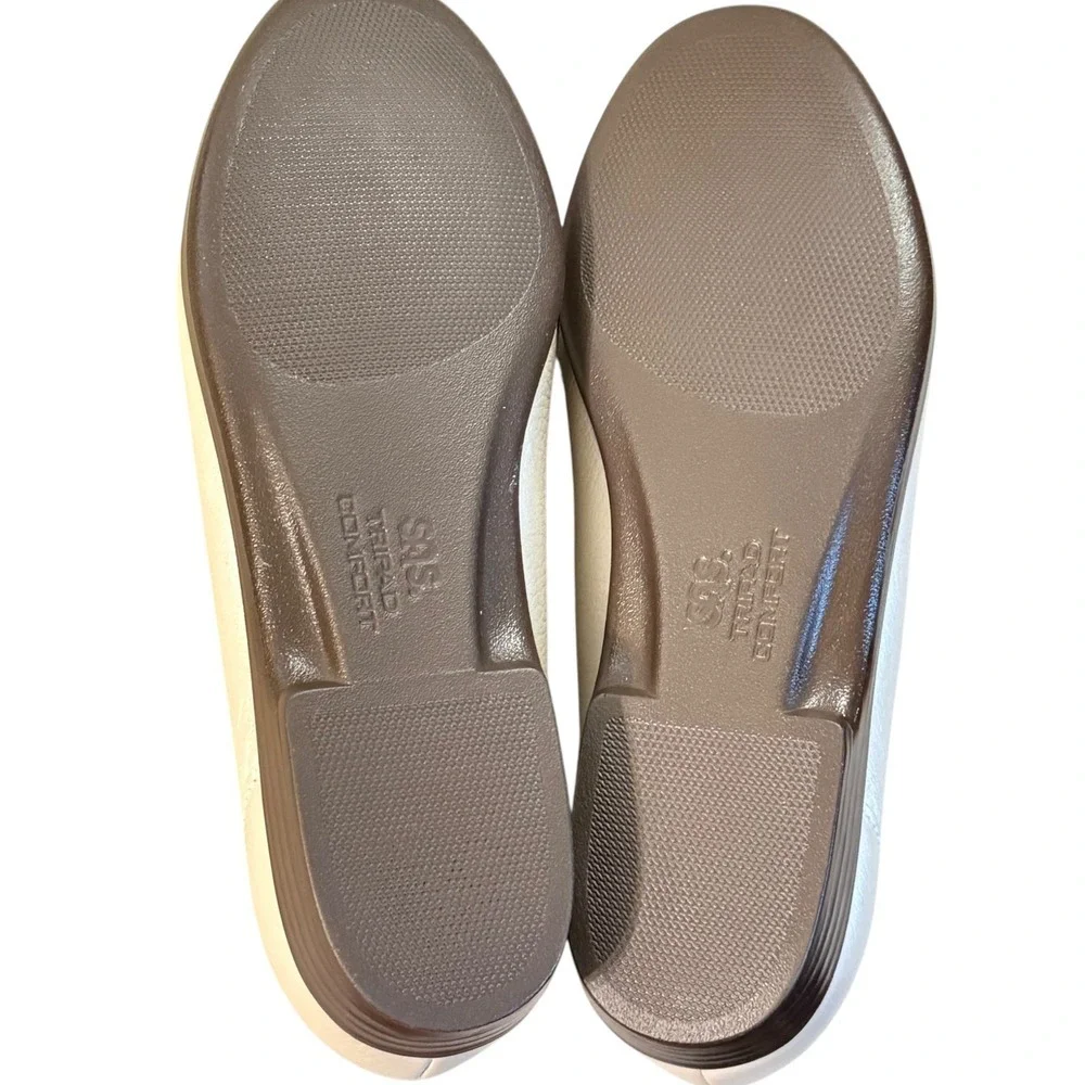 SAS Simplify Moccasin‎ Loafers Silver Cloud Leather Size 9 Wide New without box